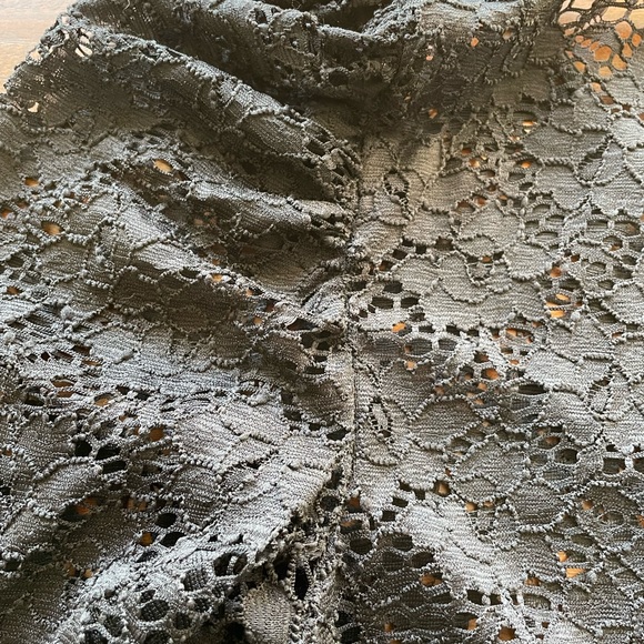 Lace mid length lace top with capped sleeves. Solid Black - Picture 3 of 6